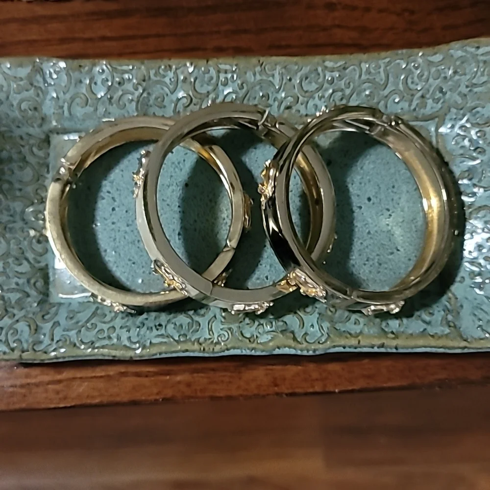 Elephant Bracelets - Picture 3 of 4